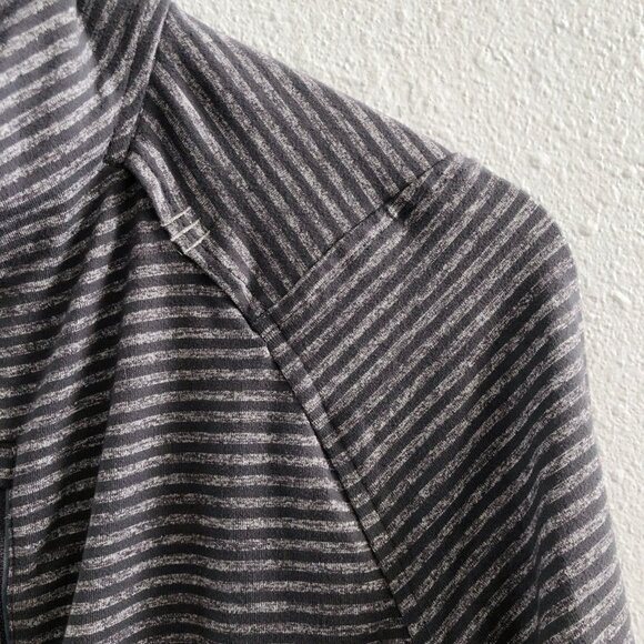 LULULEMON Surge Warm 1/2 Zip Size Small - Picture 6 of 8